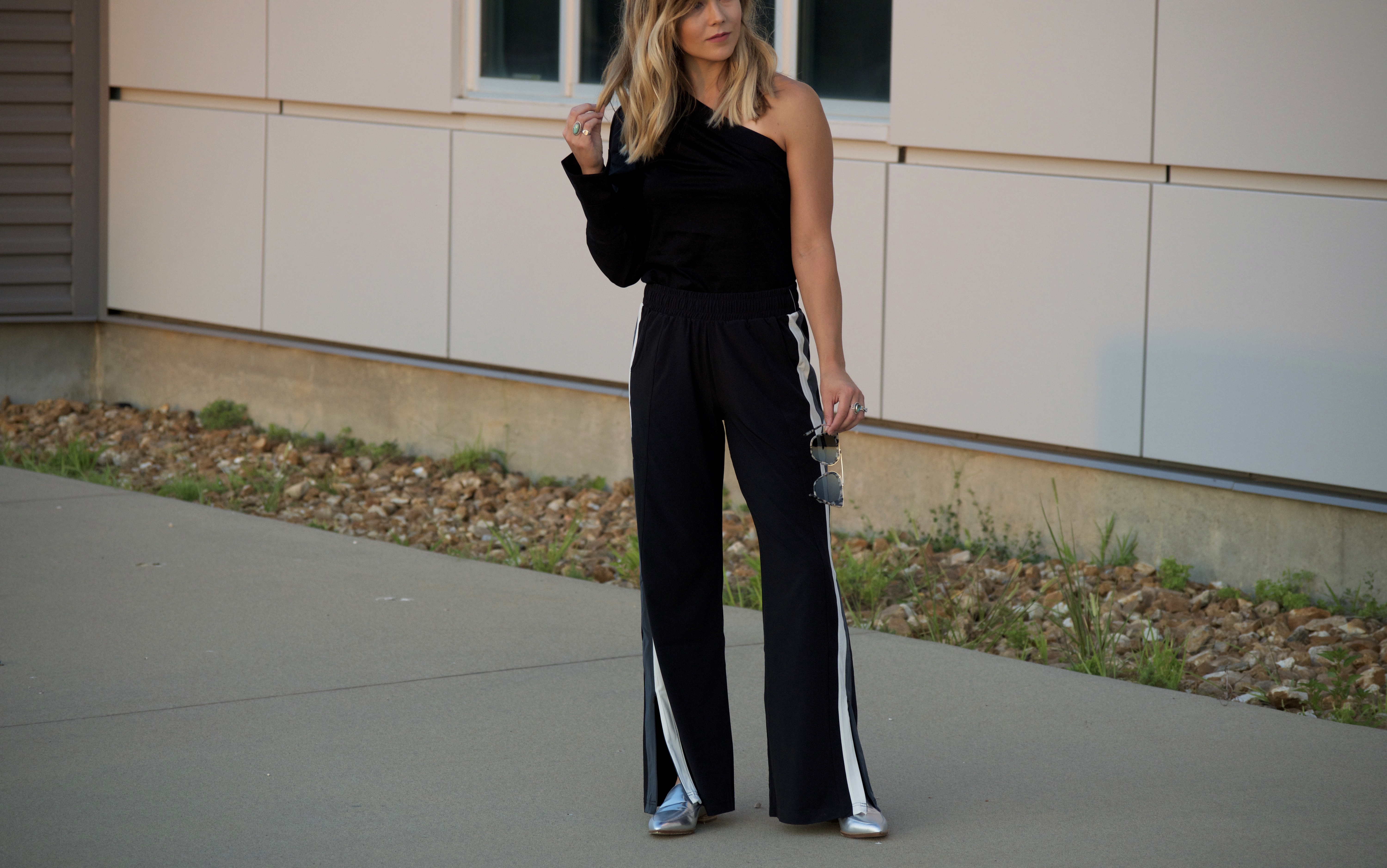 track-pants-outfit-idea-look  Track pants outfit, Pant trends